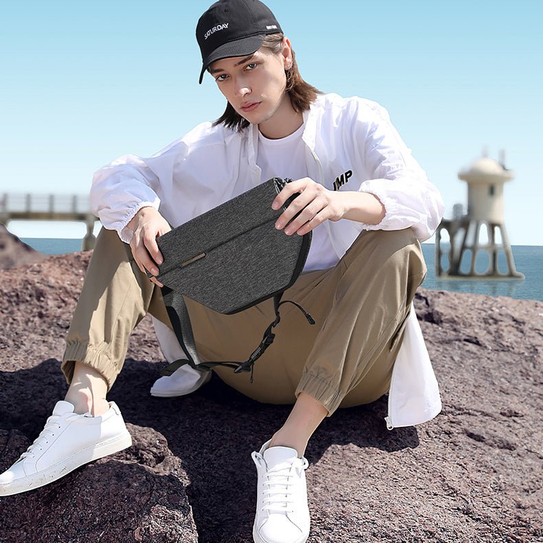 Compact Expandable Waist Bag – Modern & Lightweight Design – Bange Expand 