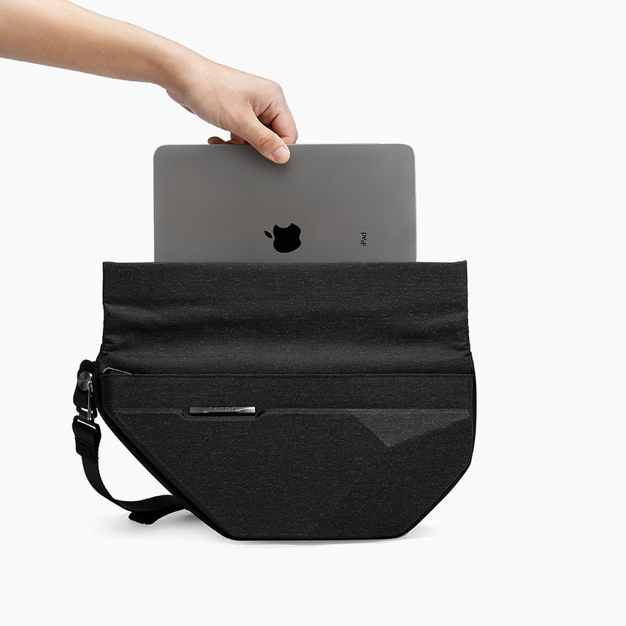 Compact Expandable Waist Bag – Modern & Lightweight Design – Bange Expand 