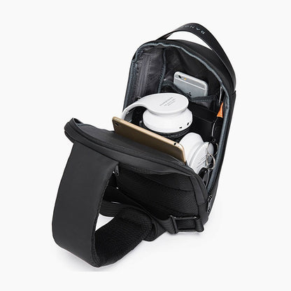 Compact and Functional Crossbody Bag for Everyday Carry – Bange Locki-S 