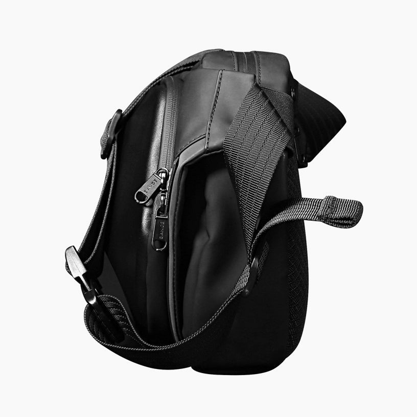 Lightweight Water-Resistant Waist Bag for Travel & Everyday Use – Bange Nayo 