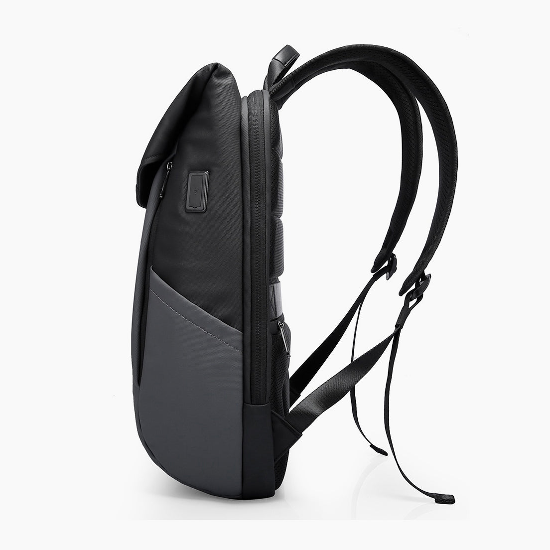 Waterproof Backpack for 17.3" Laptop with USB Port – Bange Pulse 