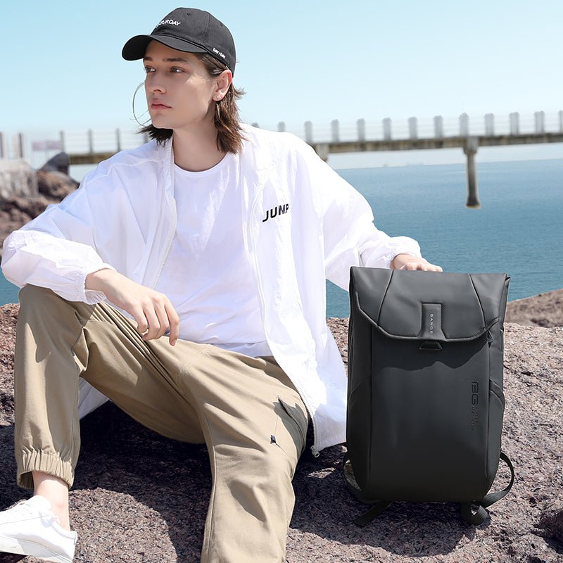 Waterproof Backpack for 17.3" Laptop with USB Port – Bange Pulse 