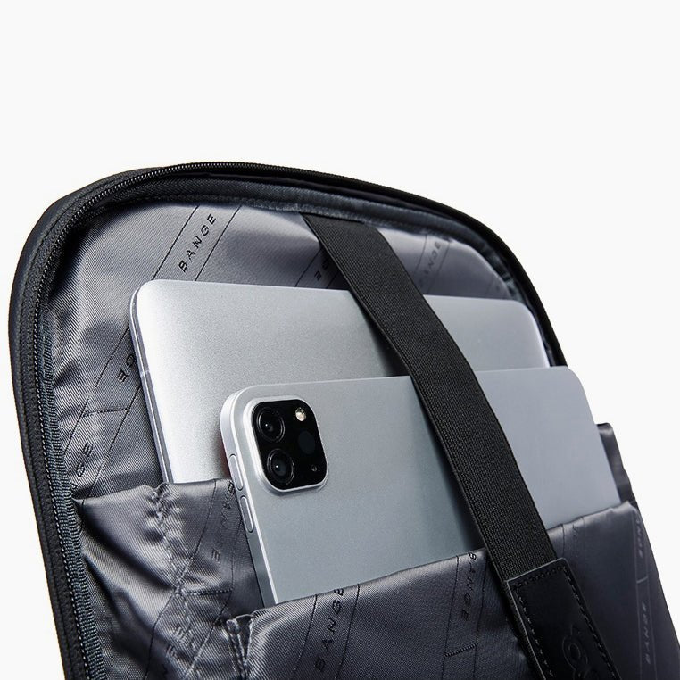 Waterproof Backpack for 17.3" Laptop with USB Port – Bange Pulse 