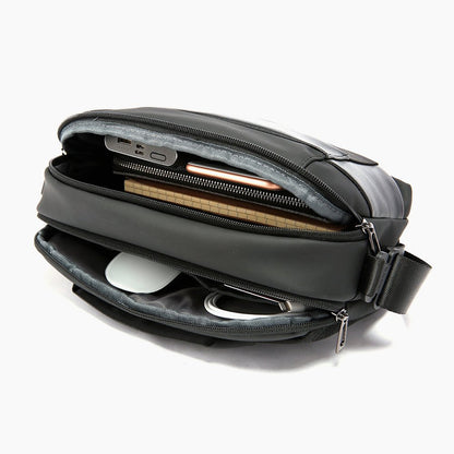 Lightweight and Durable Crossbody Bag with Modern Design – Bange Raven 