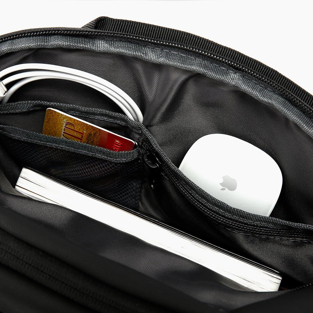 Lightweight and Durable Crossbody Bag with Modern Design – Bange Raven 