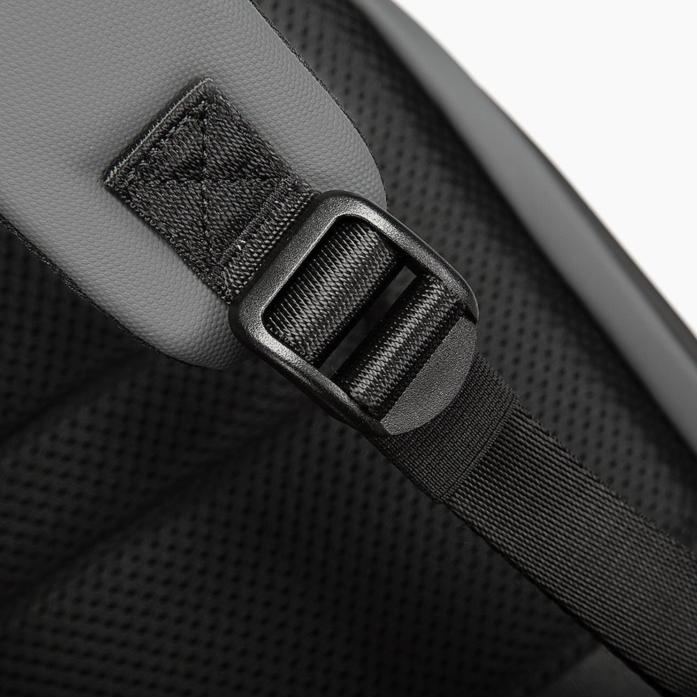 Smart Backpack for 17.3" Laptop with USB Port – Bange Vanguard 