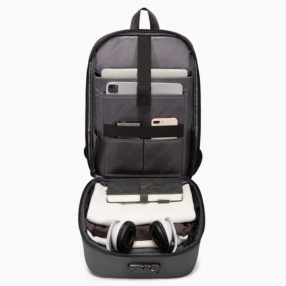 Smart Backpack for 17.3" Laptop with USB Port – Bange Vanguard 
