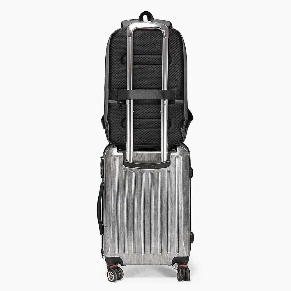 Smart Backpack for 17.3" Laptop with USB Port – Bange Vanguard 