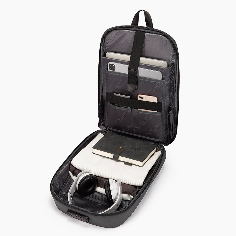 Smart Backpack for 17.3" Laptop with USB Port – Bange Vanguard 