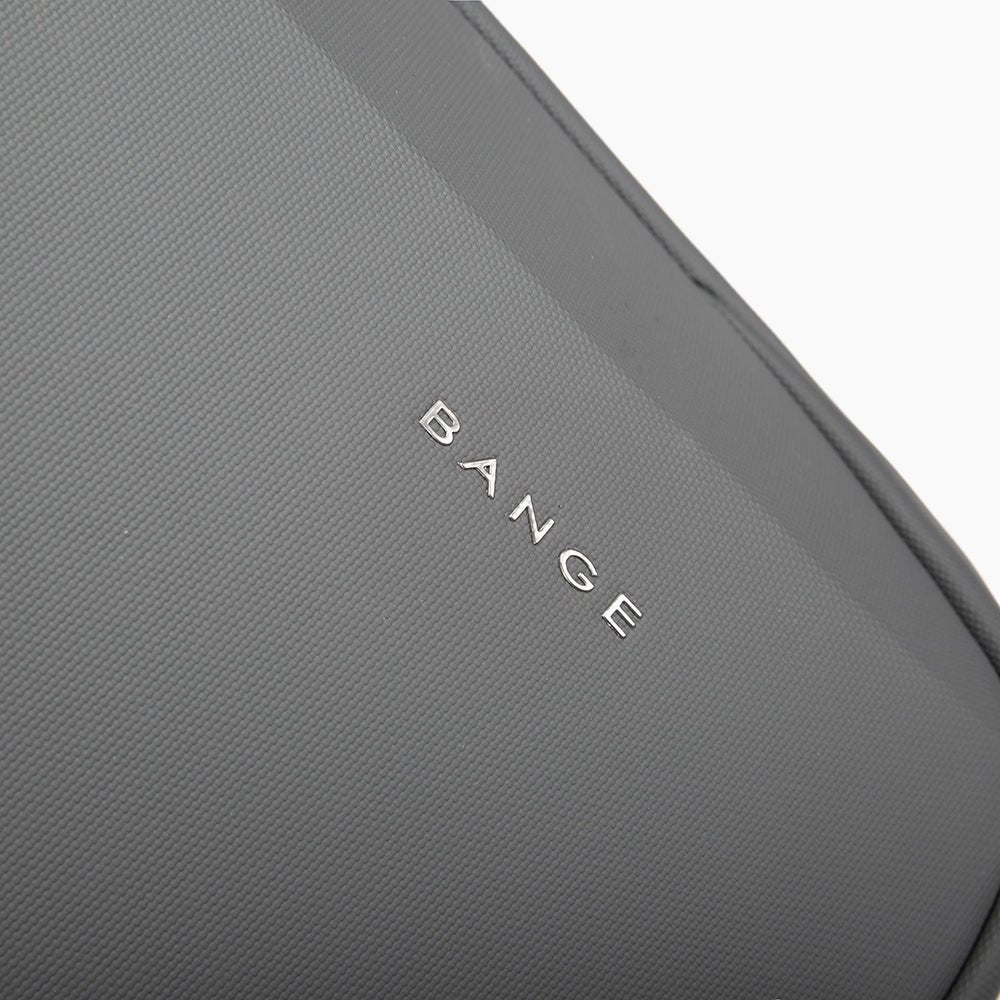 Smart Backpack for 17.3" Laptop with USB Port – Bange Vanguard 