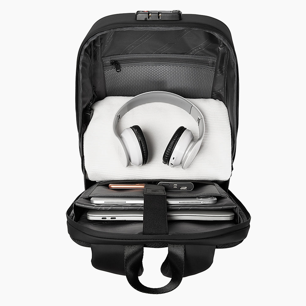 Smart Backpack for 17.3" Laptop with USB Port – Bange Vanguard 