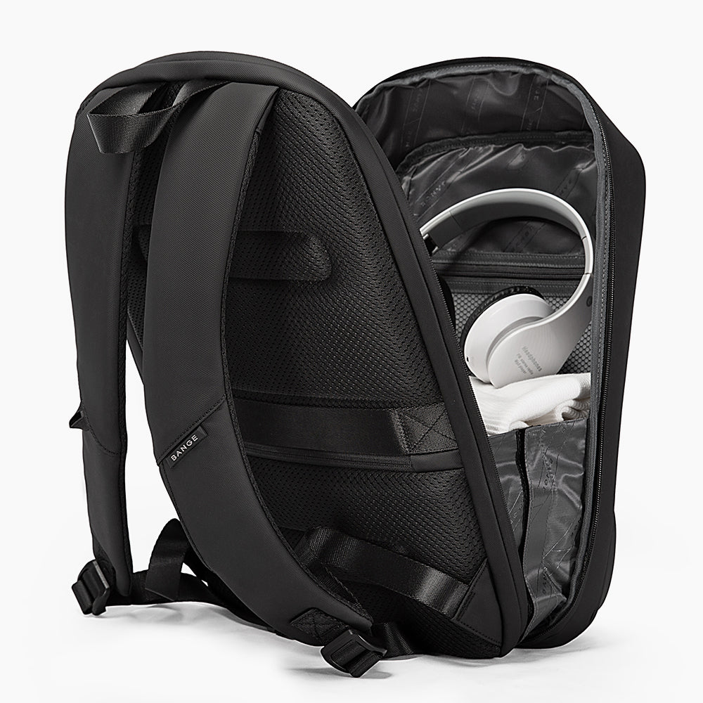 Smart Backpack for 17.3" Laptop with USB Port – Bange Vanguard 