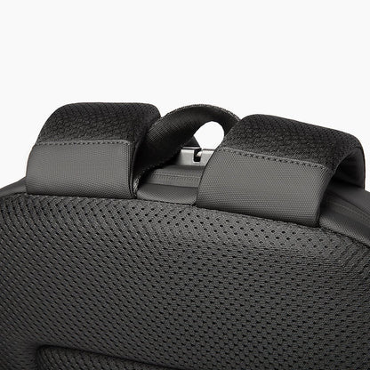 Smart Backpack for 17.3" Laptop with USB Port – Bange Vanguard 