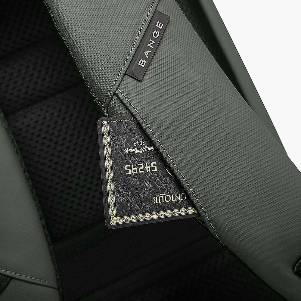 Smart Backpack for 17.3" Laptop with USB Port – Bange Vanguard 