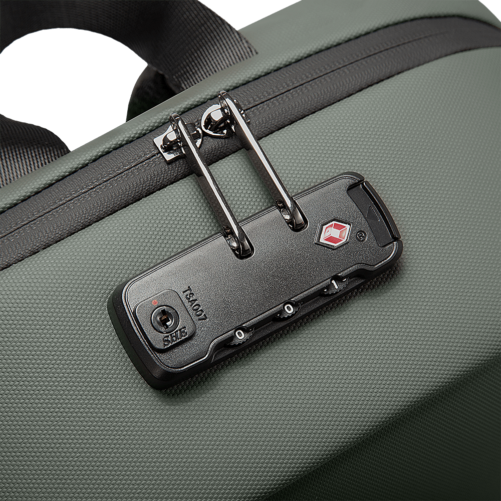 Smart Backpack for 17.3" Laptop with USB Port – Bange Vanguard 