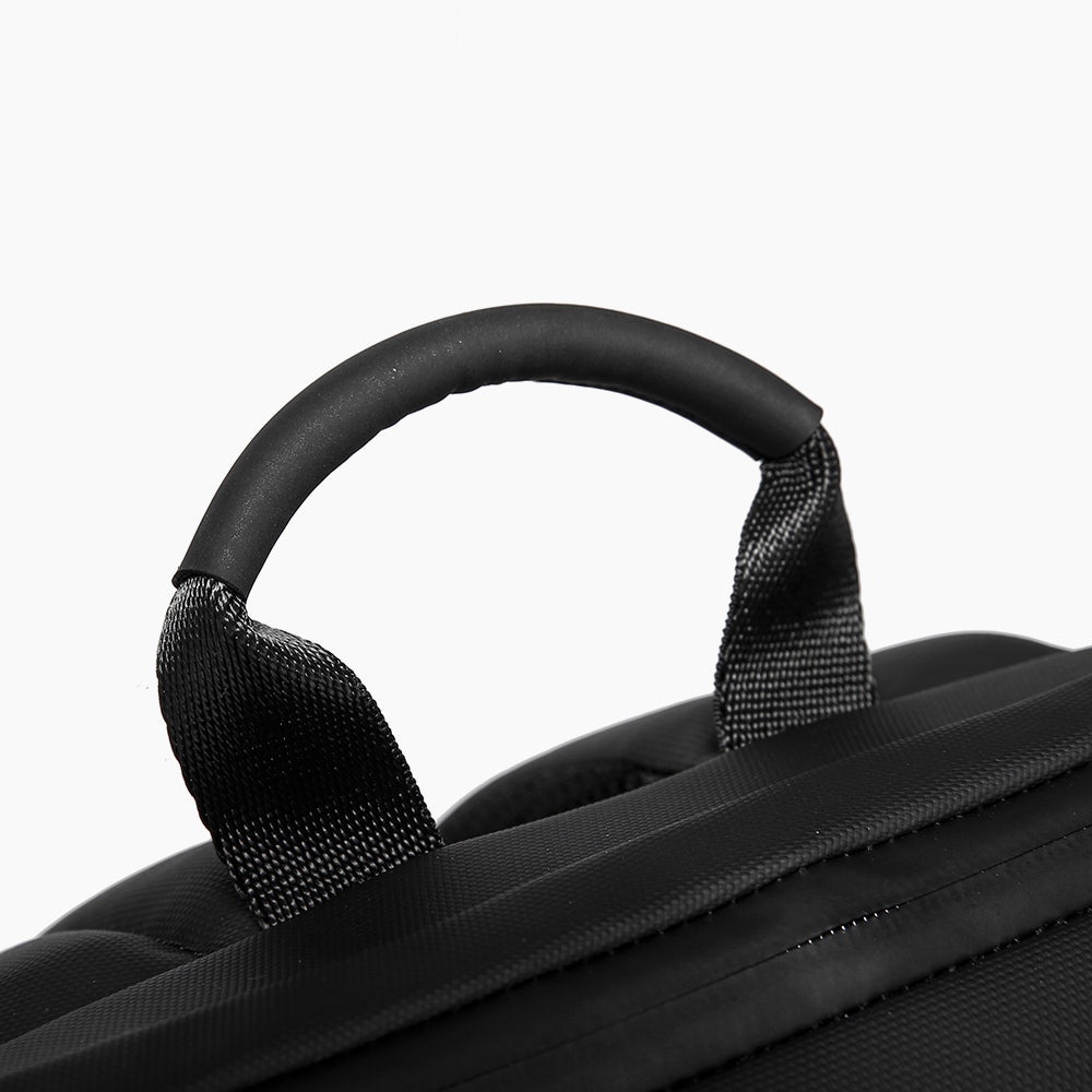 Executive Laptop Backpack for up to 17.3" with USB Port – Bange Vector 